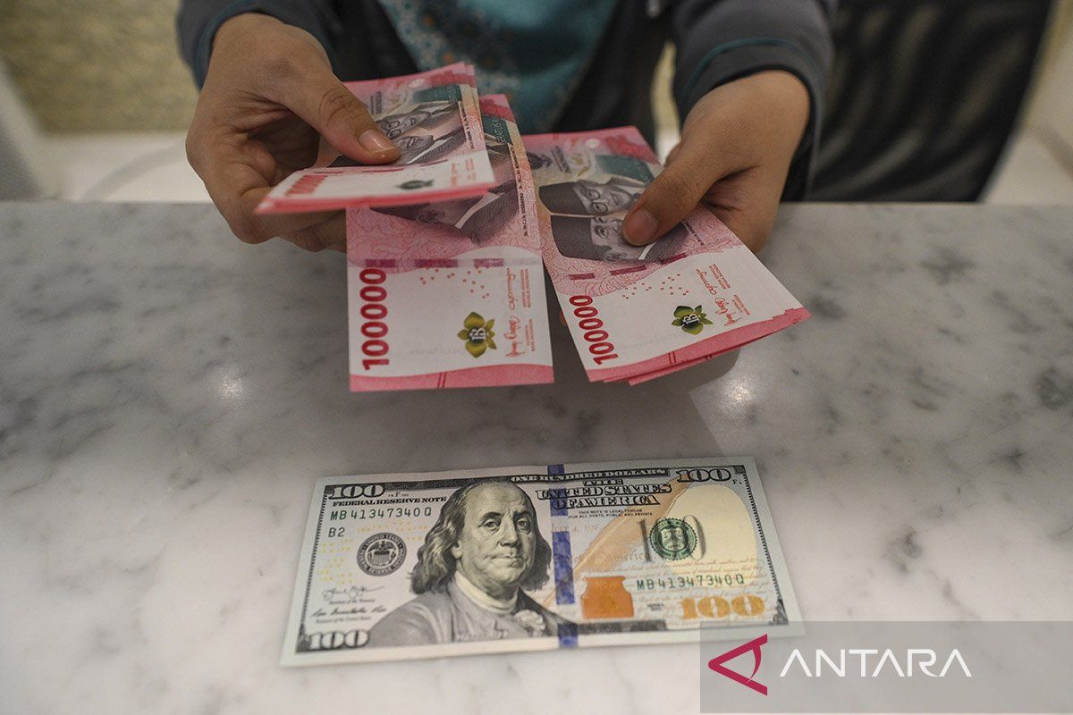 Rupiah pada Senin pagi menguat jadi Rp17.778 per dolar AS