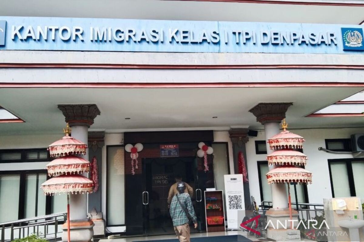Imigrasi Denpasar pastikan layanan tetap normal setelah digeledah KPK