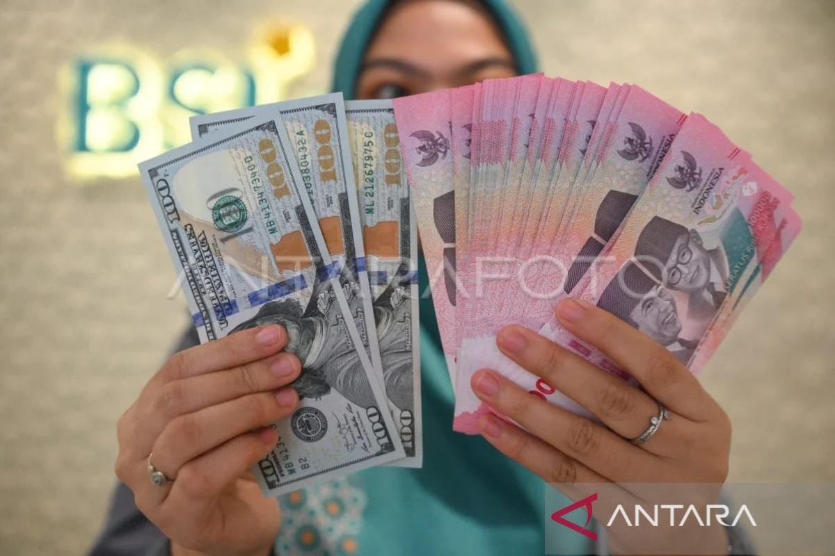 Kurs rupiah melemah seiring rapuhnya perundingan damai AS dengan Iran