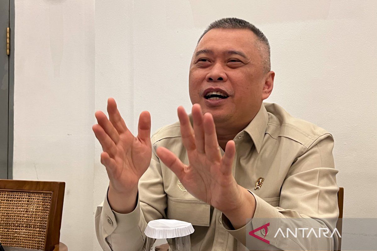 Pemerintah pastikan jaringan kereta logistik Kalimantan tak pakai APBN