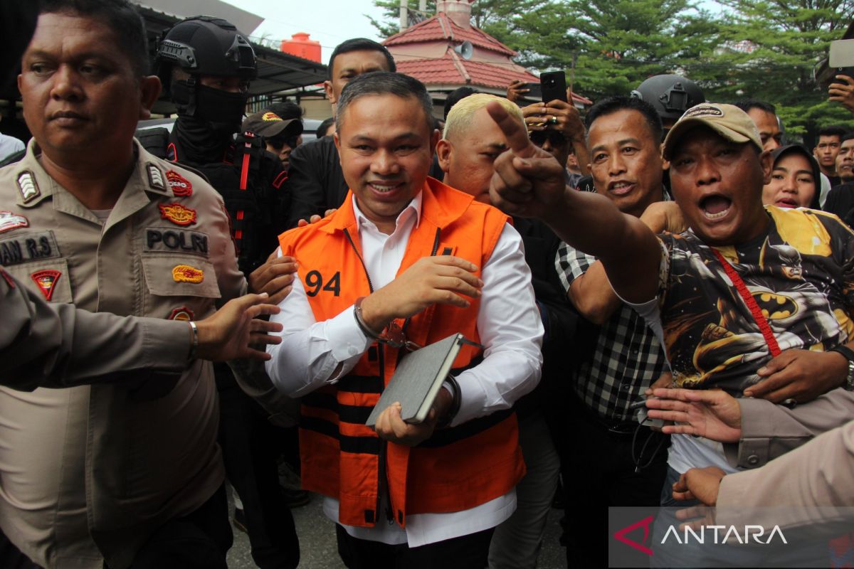 KPK duga Abdul Wahid beri uang lewat ajudan Pangdam Tuanku Tambusai