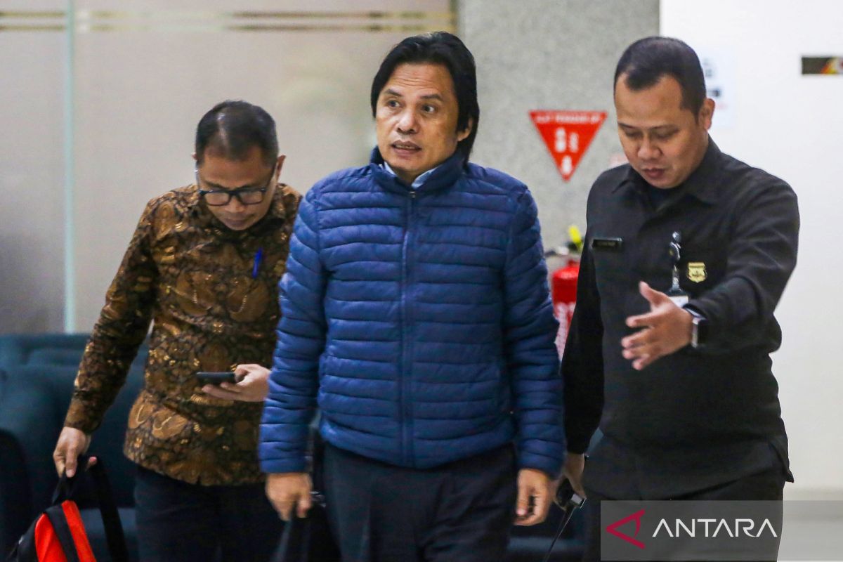 KPK duga eks Sekjen MPR minta