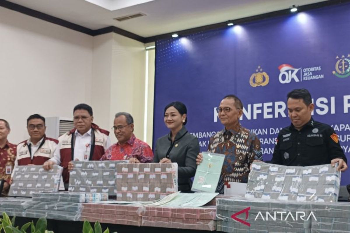 OJK tegaskan tak ragu tindak pelaku jasa keuangan rugikan konsumen 