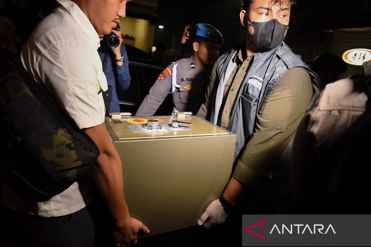 Kemarin, Polri limpah kasus batu bara hingga Komjak tanggapi Jampidsus