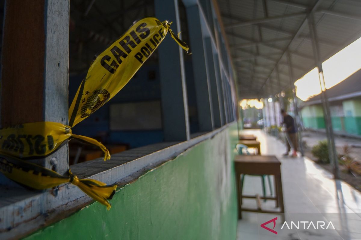 Ledakan bom rakitan di MAN 3 Padang, polisi lakukan pemeriksaan