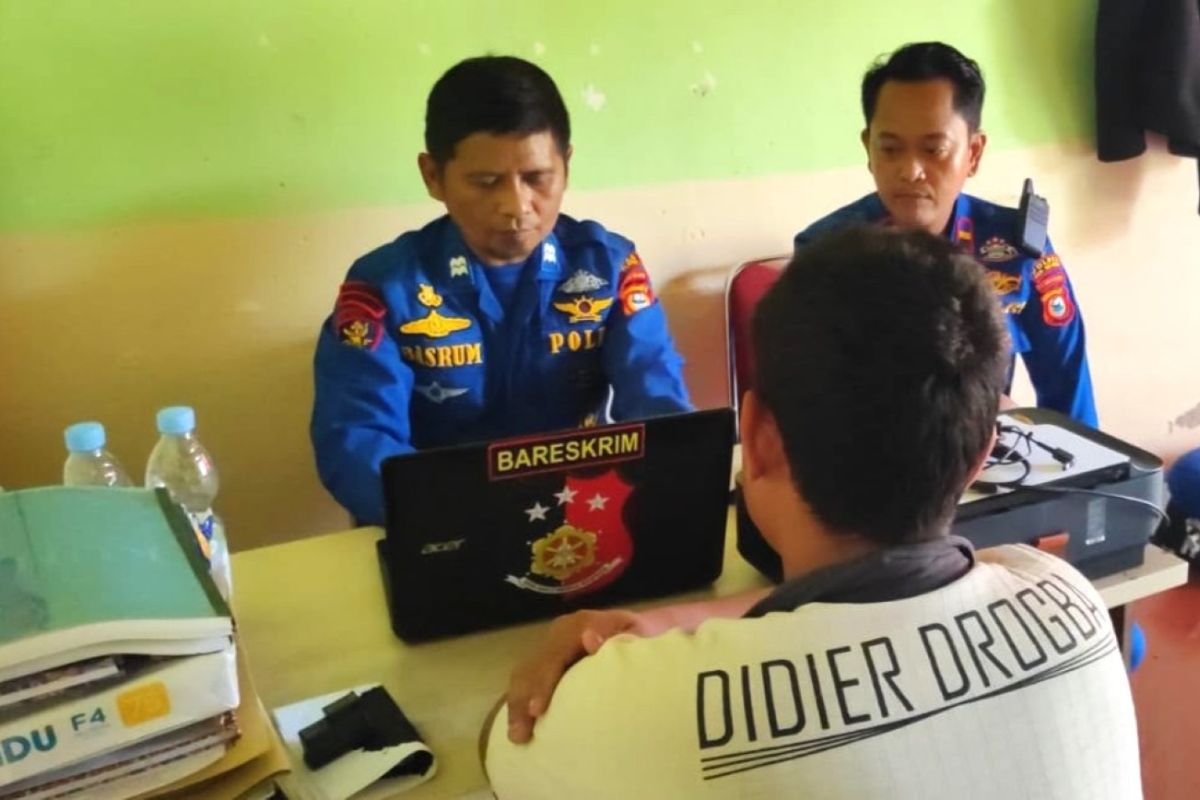 Polisi periksa kru KM Nurul Salsa yang tenggelam di Perairan Selayar