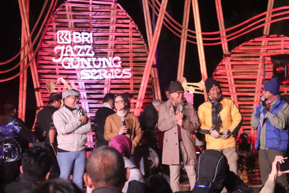 Jazz Gunung Bromo panggung promosi wisata unggulan Probolinggo
